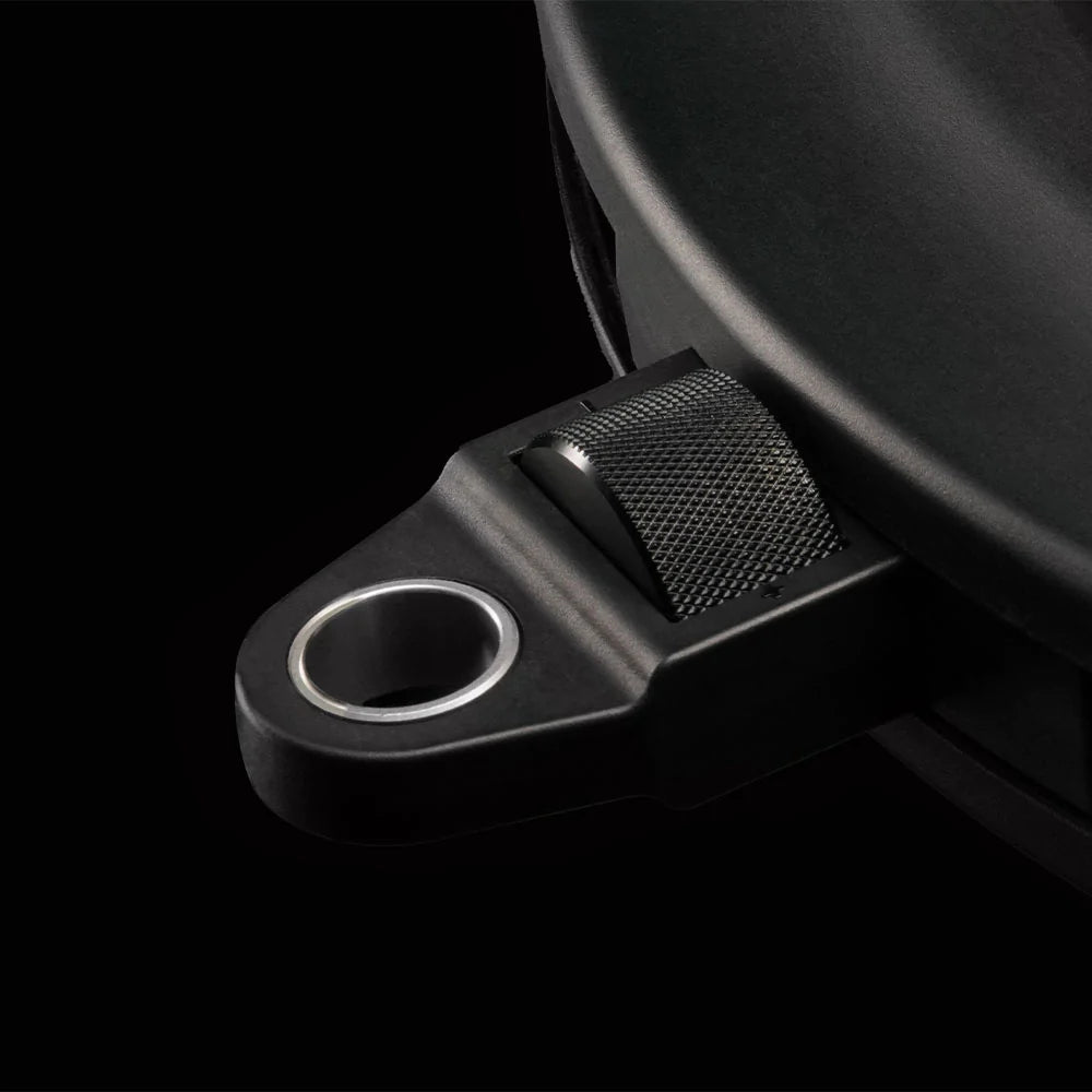 Haptic feed back on the variable rotational resistance dial, each turn has a click so you can measure your resistance level.